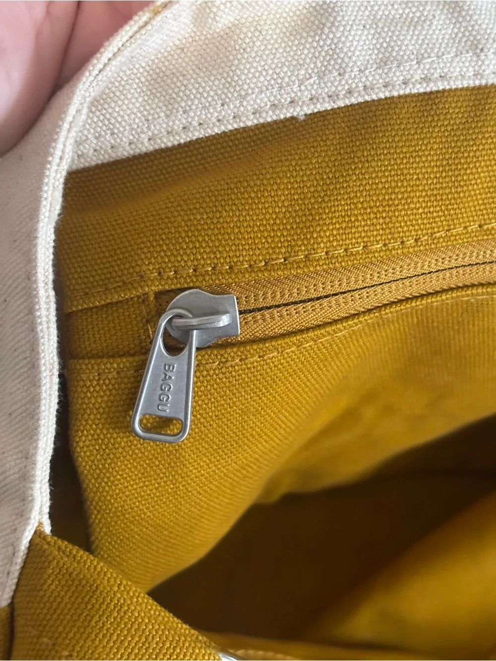 Baggu Two Tone Cotton Horizontal Duck Bag Tote
Shoulder Bag Deadstock Earth
Day - Picture 4 of 9